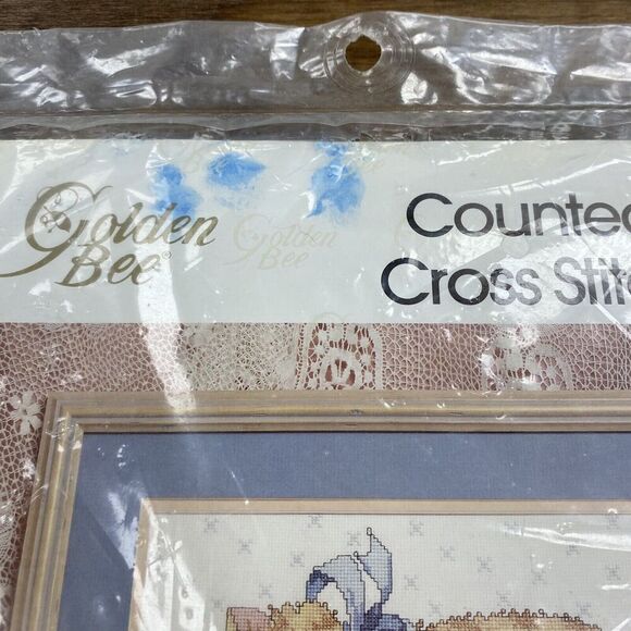 Cat on Heart Picture Counted Cross Stitch Kit by Candamar Designs 60497 A - Picture 4 of 5